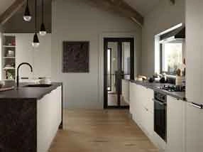 Venice Kitchen in Supermatt Carat Beige